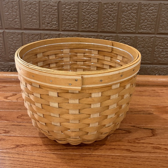 Longaberger Foliage Honey Brown Woven Basket with Plastic Protector and Lid - Picture 4 of 11